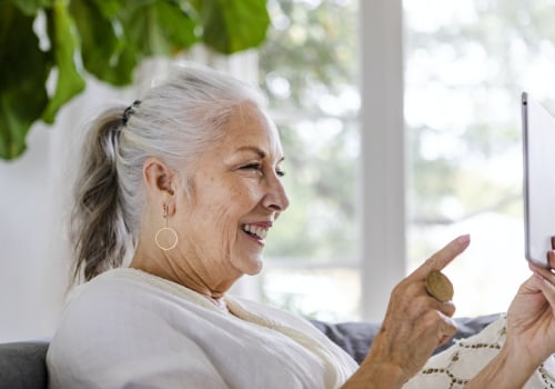 Navigating Negative Reactions: Online Dating for Seniors