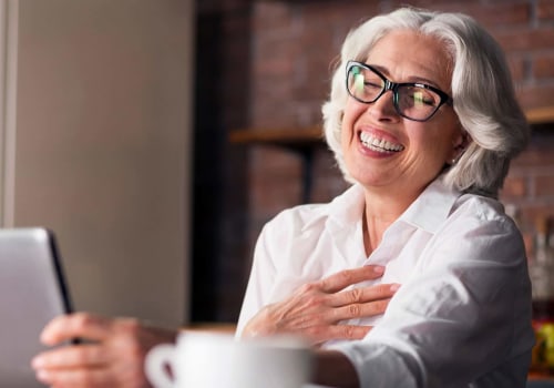 The Dos and Don'ts of Online Dating for Seniors